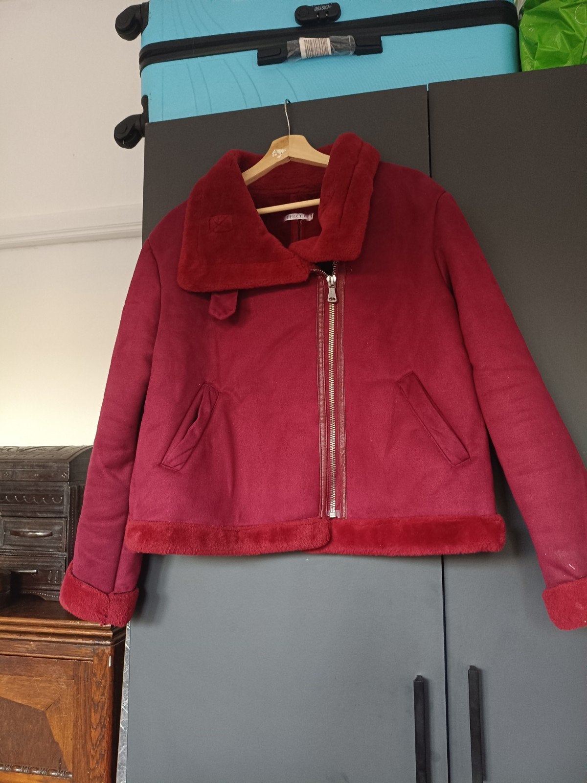 Jas 40-42, Ophalen