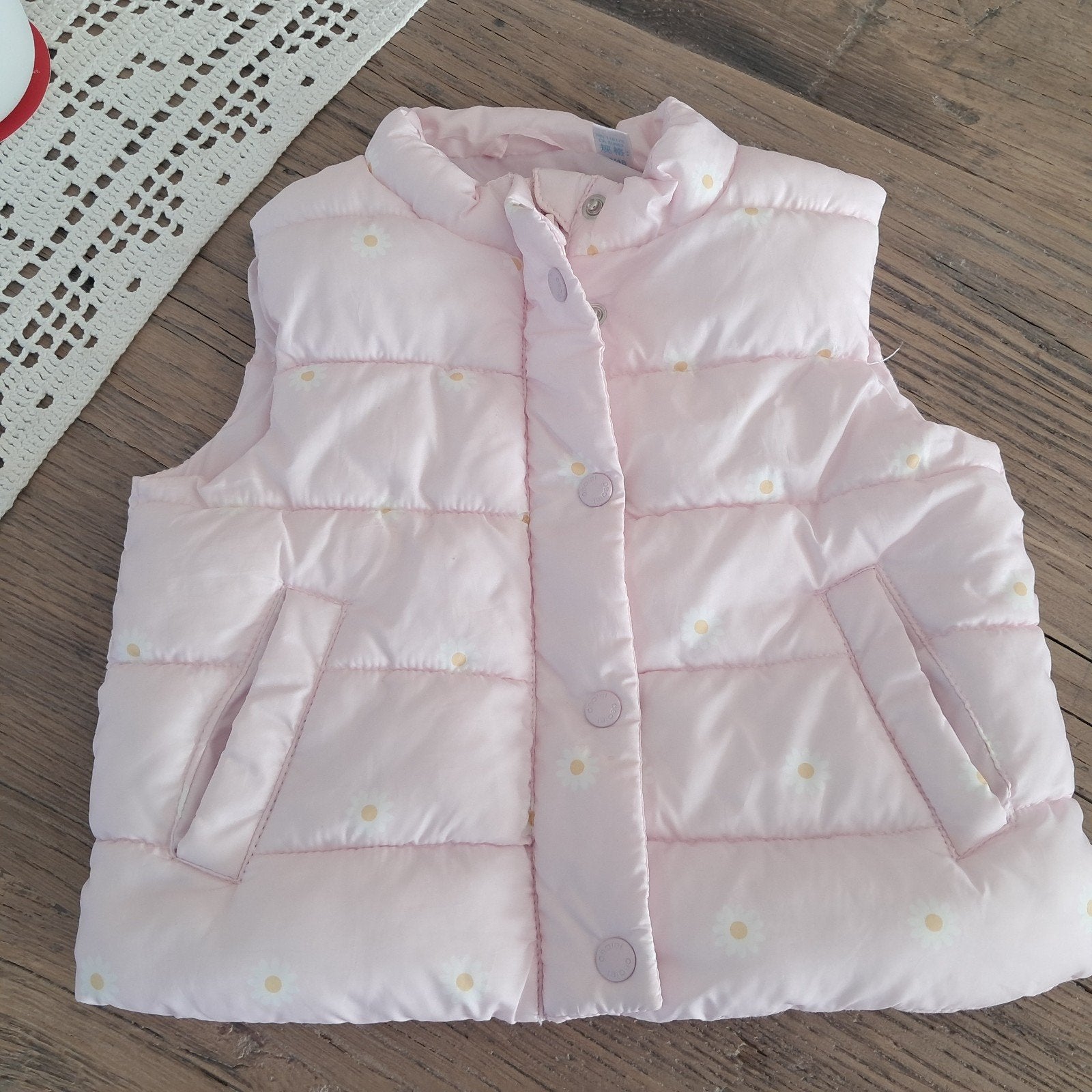 lichtroze body warmer, Kinderen en Baby's, Babykleding | Maat 86, Ophalen of Verzenden, Zo goed als nieuw, Obaibi, Truitje of Vestje