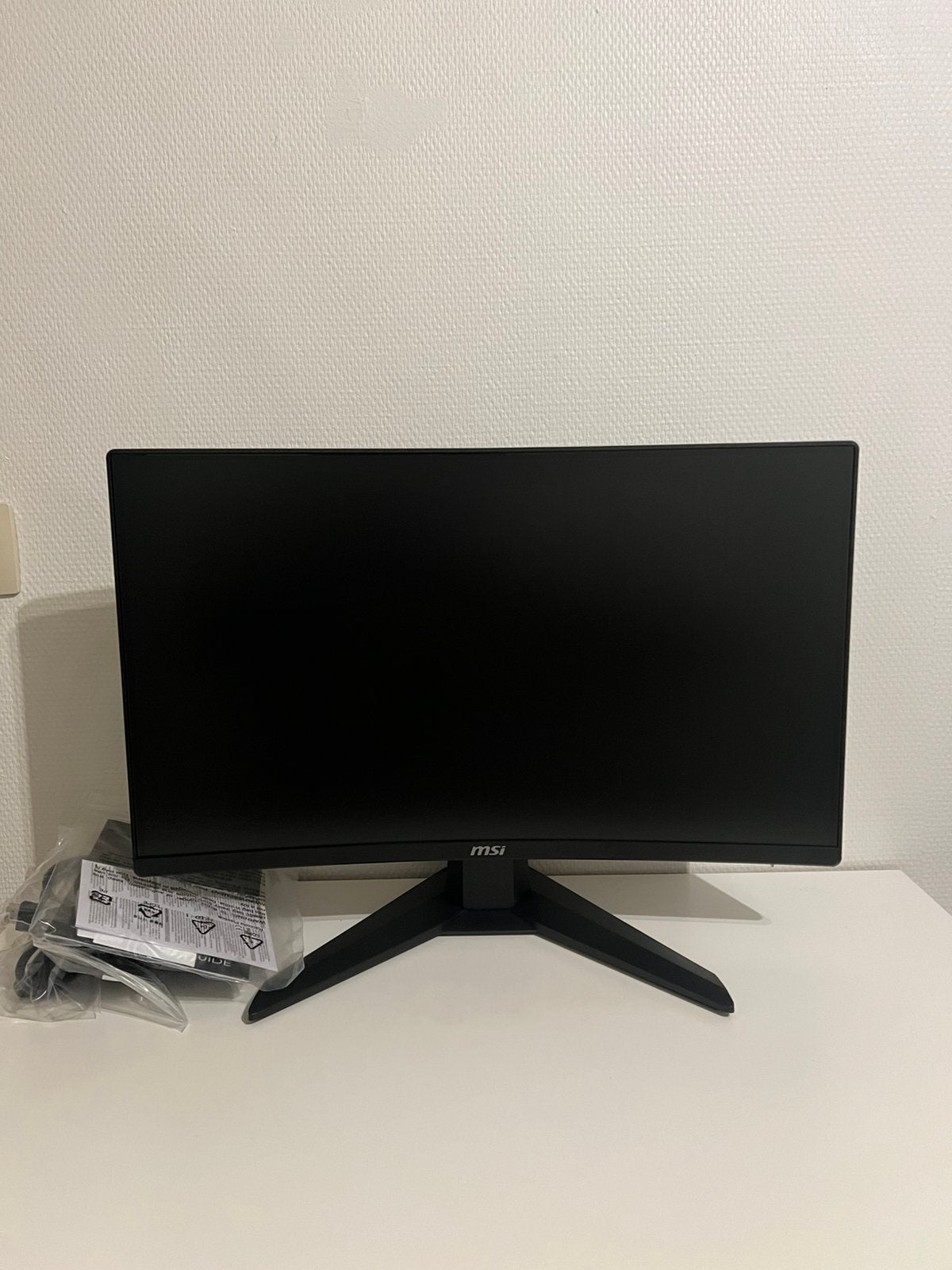MSI MAG Full HD Curved Gaming Monitor, Kantelbaar, VA, Full HD, Zo goed als nieuw