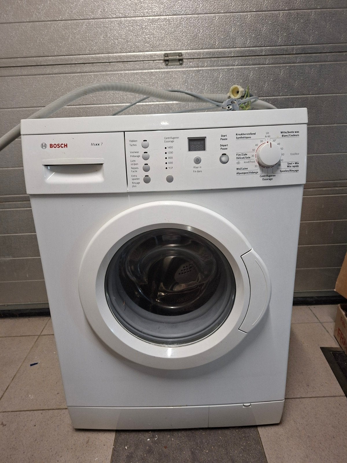 Machine à laver Bosch Maxx 7, 1200 à 1600 tours, 6 à 8 kg, Classe énergétique A ou plus économe, Chargeur frontal