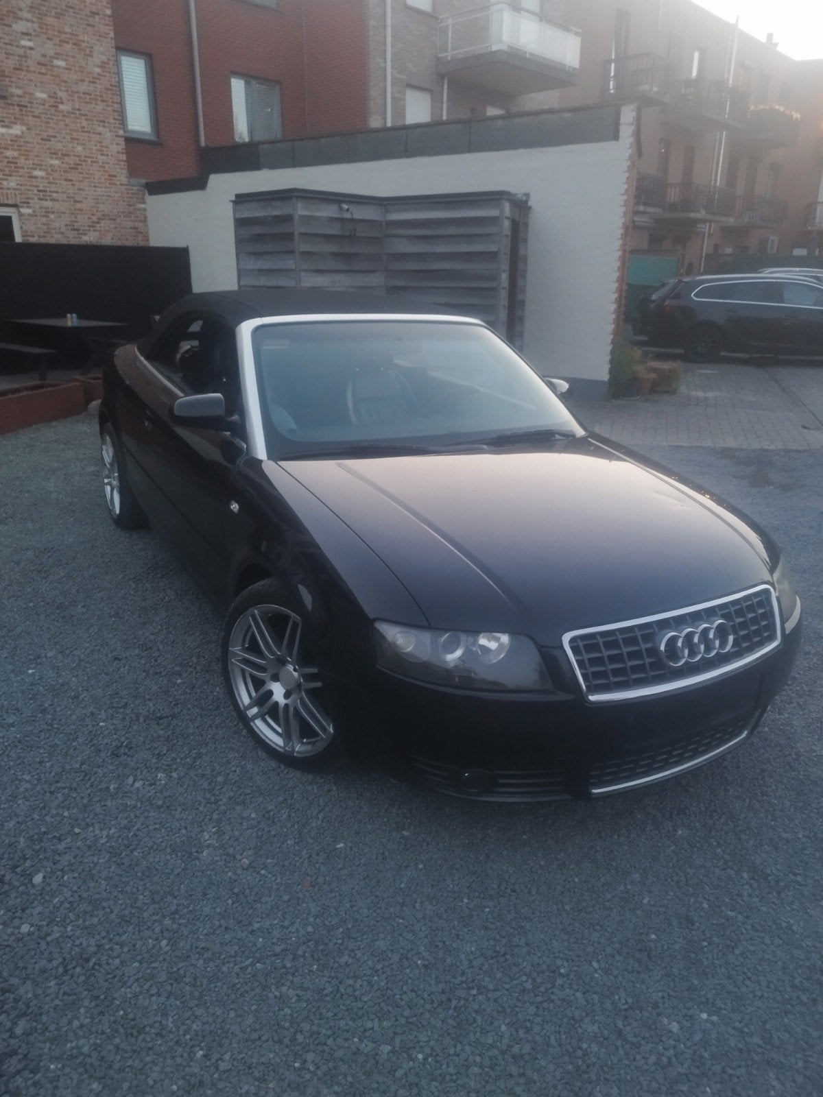Audi A4 Cabrio 1.8 benzine Bouwjaar 2007, Auto's, Audi, Lichtmetalen velgen, Zwart, Cabriolet, A4
