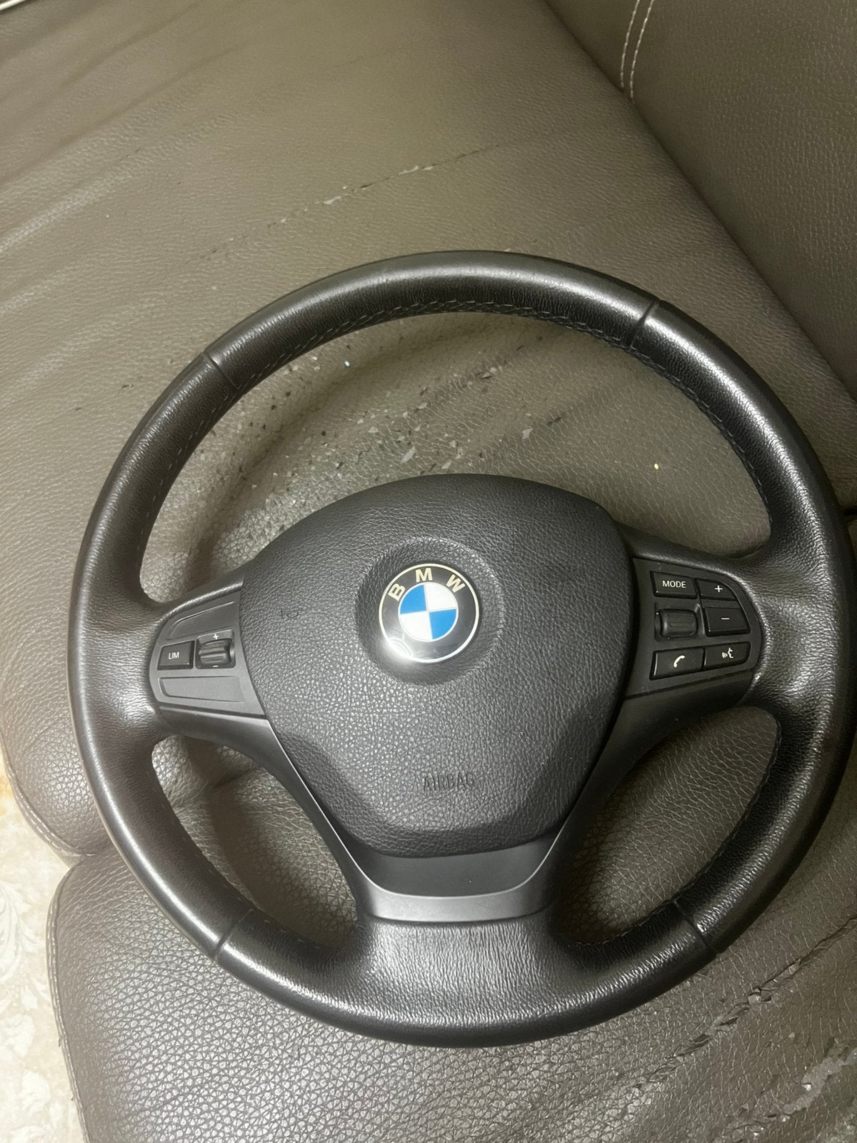 Volant de bmw, Enlèvement, BMW