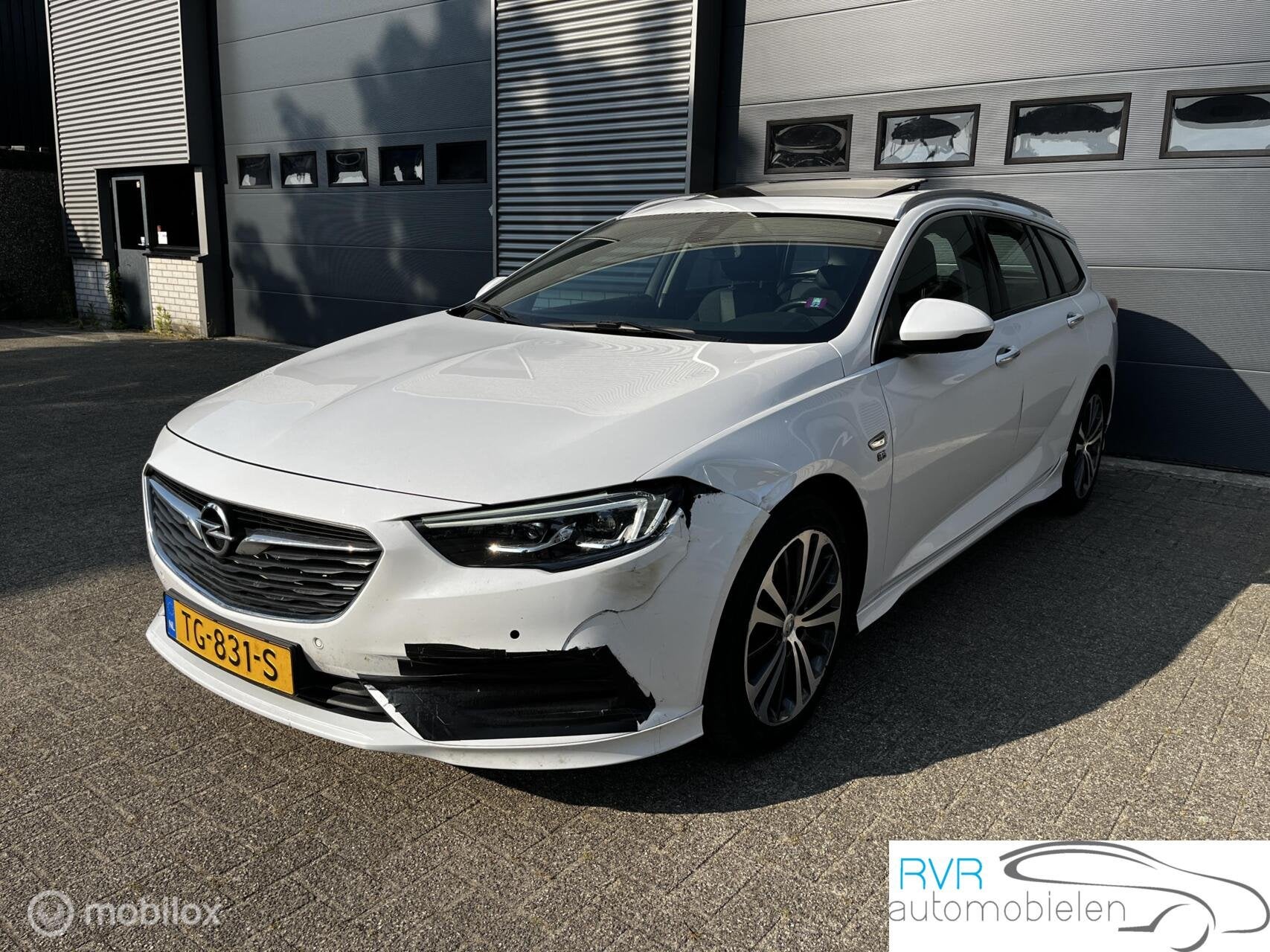 Opel Insignia Sports Tourer 1.5 Turbo OPC LINE / PANODAK, Auto's, Voorwielaandrijving, 730 kg, 4 cilinders, Leder en Stof
