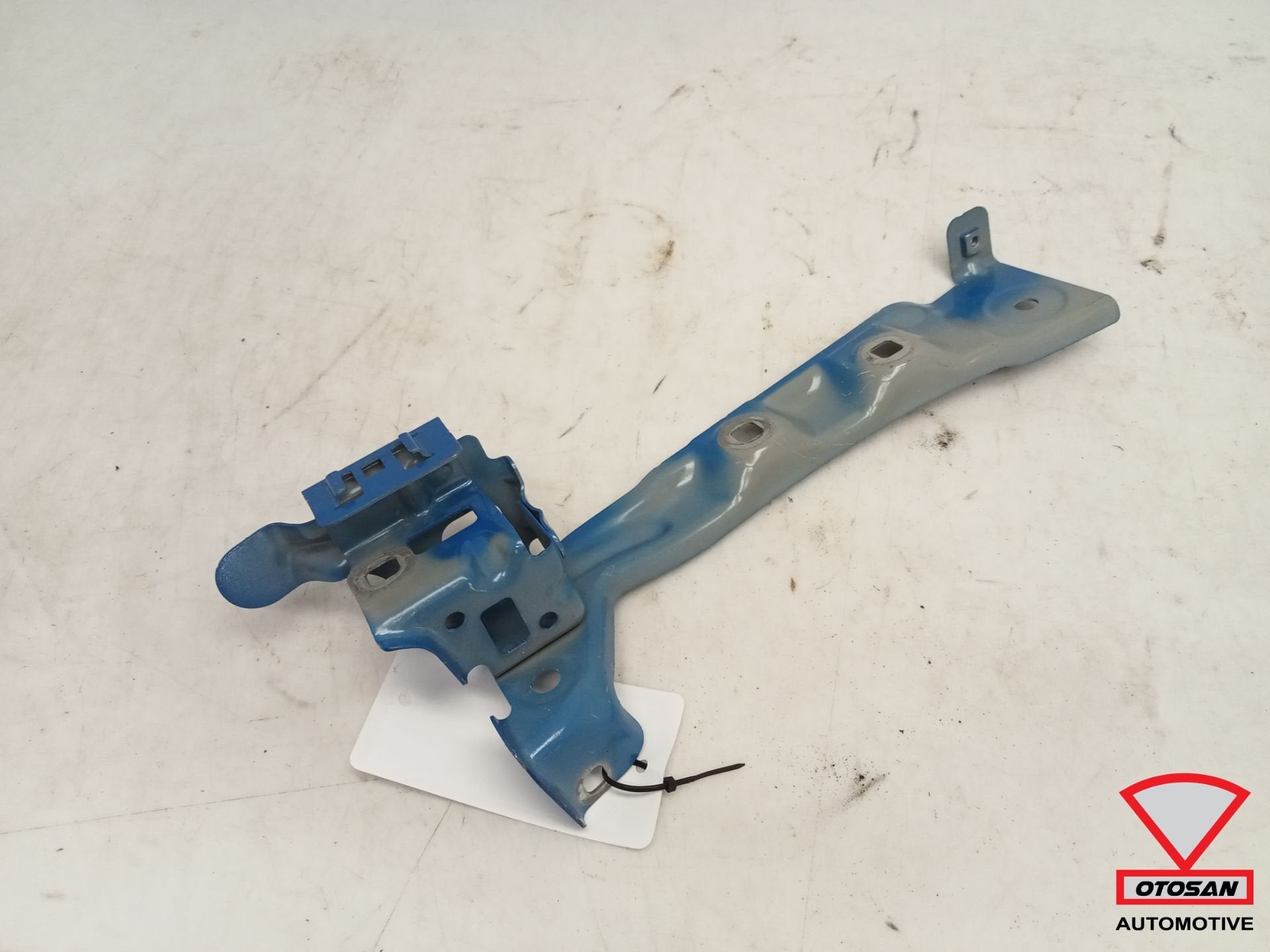 BMW 1 Serie F40 Zijscherm Houder Rechts 7450378, Petuelring 130
80788  Munich, DE, Gebruikt, Info@bmw.de, Rechts