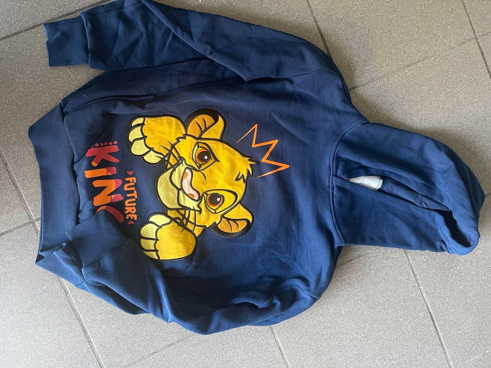 Trui simba 12 jaar, Ophalen, Zo goed als nieuw