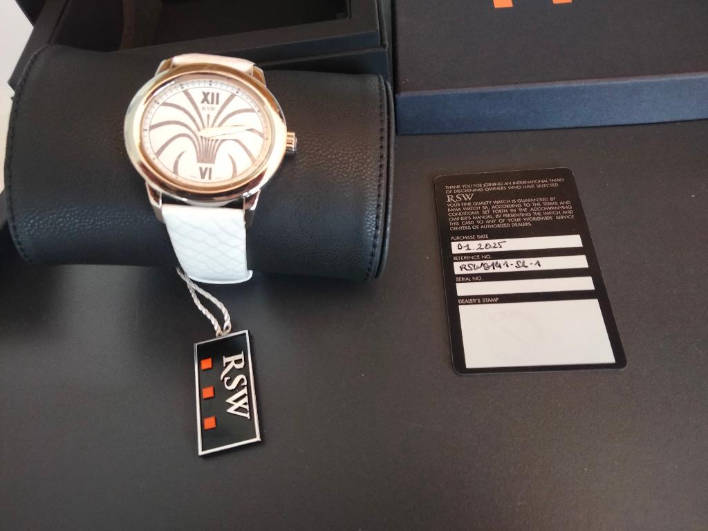 Wit leren horloge van SWISS, gemaakt in „RSW”,, Ophalen, Leer, Staal, Polshorloge