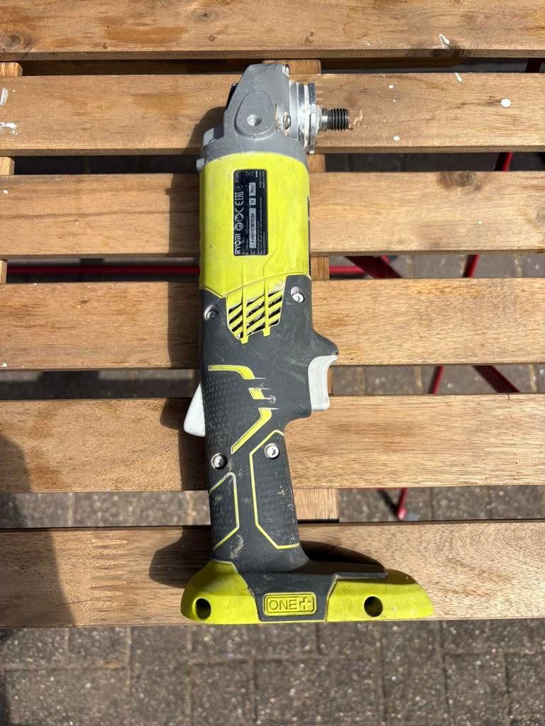 ONE+ 18v 115mm Accu haakse slijper excl. accu met nieuw zaag, Doe-het-zelf en Bouw, Gereedschap | Slijpmachines, Zo goed als nieuw