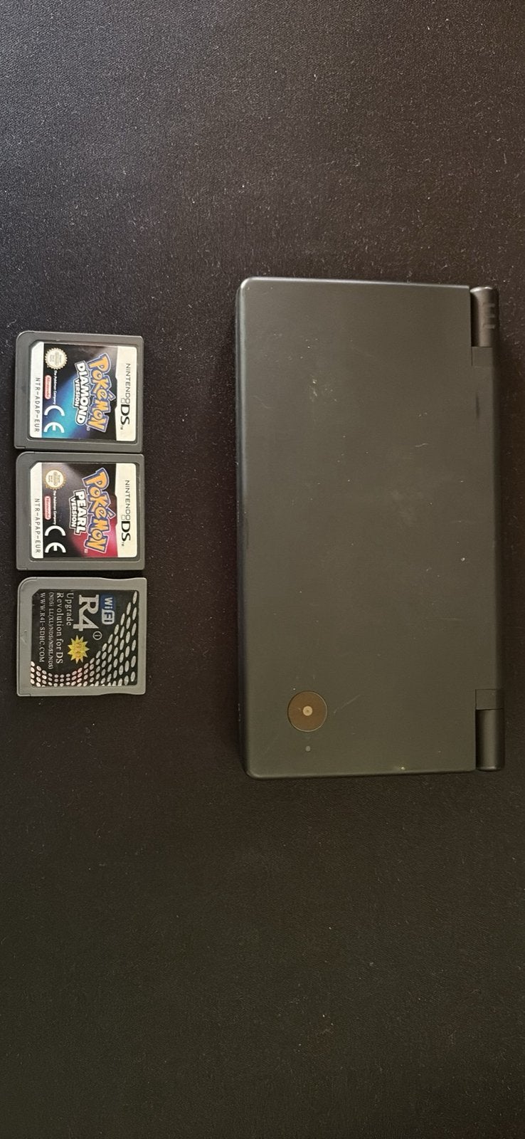 DSI met 2 pokemon games en R4 kaart, Games en Spelcomputers, Spelcomputers | Nintendo DS, Ophalen of Verzenden, Zo goed als nieuw
