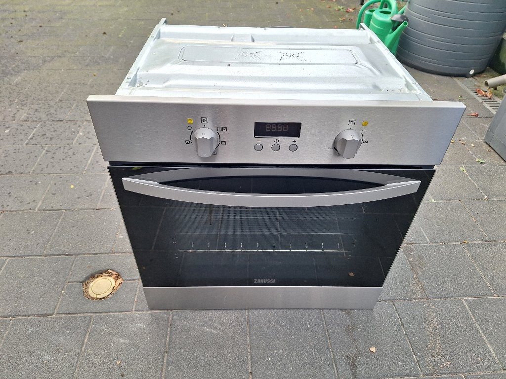 Inbouwoven Zanussi ZOB25601XK, Electroménager, Enlèvement, Utilisé, Air chaud, 45 à 60 cm