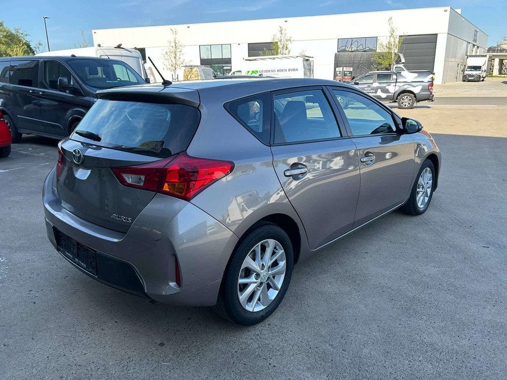 Toyota Auris Auris 1.4 D-4D Dynamic wagen word gekeurd voor, Auto's, Euro 5, LED verlichting, Gebruikt, 4 cilinders