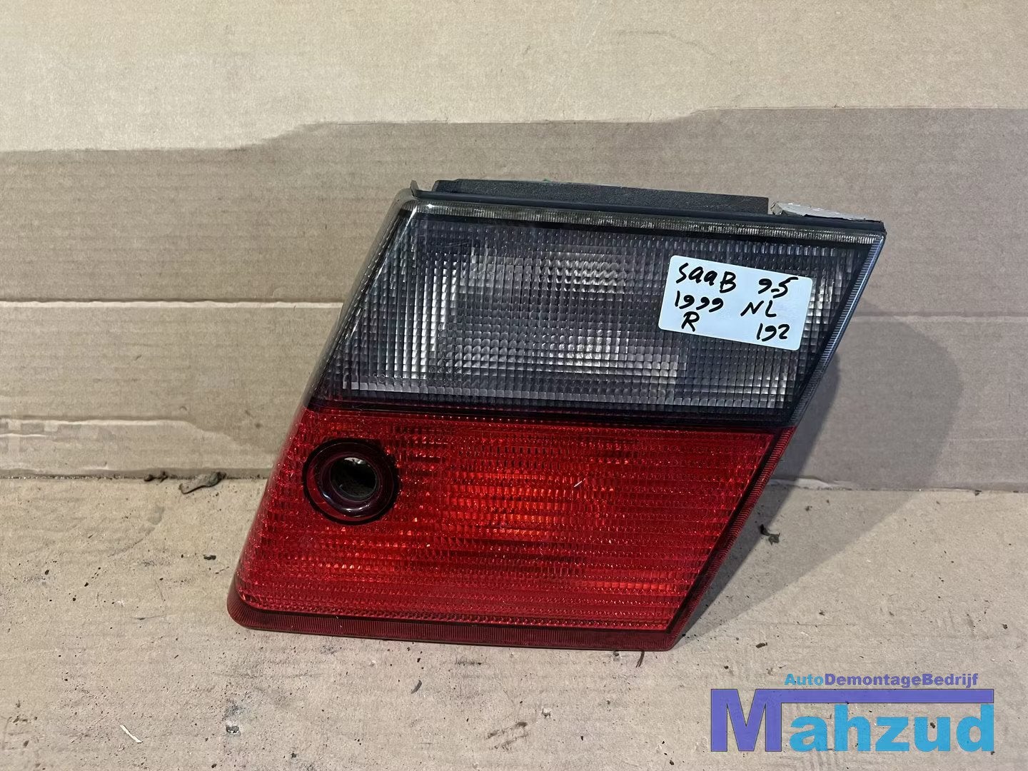 SAAB 9-5 Rechts binnen achterlicht right backlight, Saab Automobile AB (defunct), Saabvagen 1
461 80  Trollhattan, SE, Utilisé