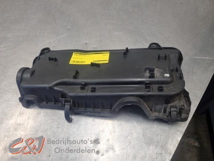 Couverture moteur d'un Nissan NV400, -, 3 mois de garantie, Utilisé, -