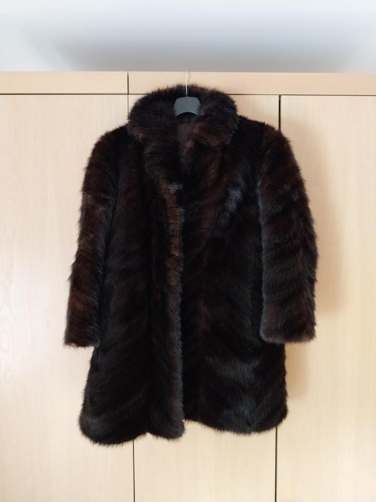 Manteau de fourrure en vison, Enlèvement