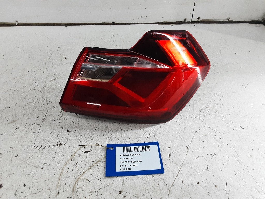 FEU ARRIÈRE DROIT Audi A1 Sportback (GBA) (82A945070A), Mevr. I. Hauben, Audi, Utilisé, Rue de l'Espoir 34 34
4030  GRIVEGNÉE, BE