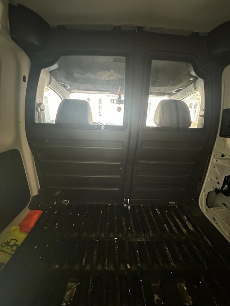 Tussenwand volkswagen caddy, Auto-onderdelen, Ophalen of Verzenden, Volkswagen