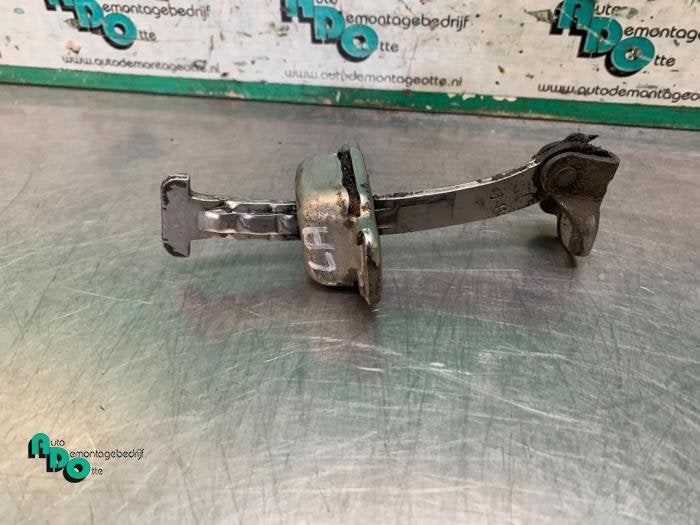Deurvanger 4Deurs links-achter van een Toyota Aygo (Aygo 05-, Auto-onderdelen, Carrosserie, Gebruikt, -, -, Ophalen of Verzenden