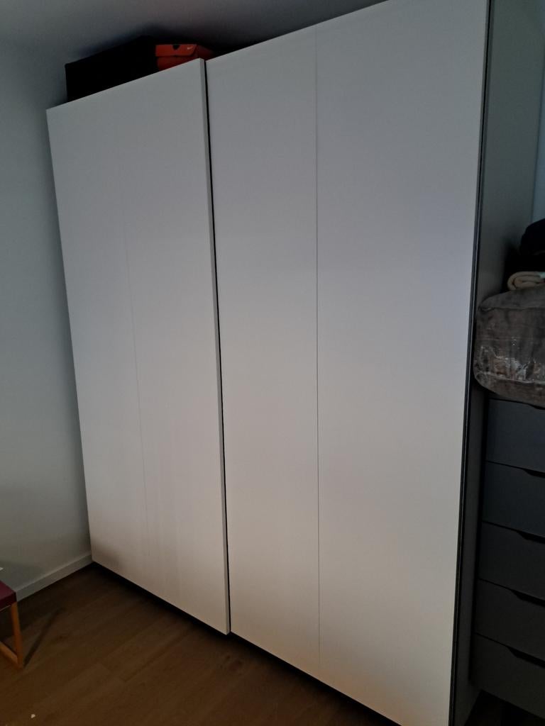 IKEA PAX kleerkast in zeer goede staat te koop, Ophalen, 200 cm of meer, 150 tot 200 cm, Zo goed als nieuw