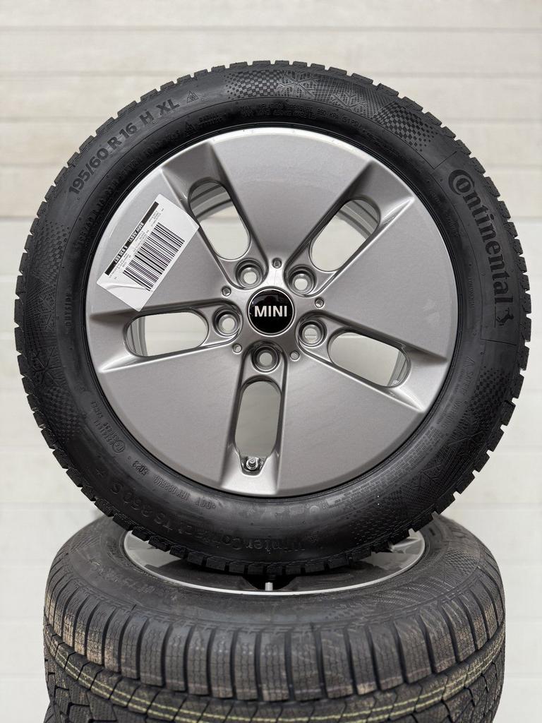 NIEUW 16’’ MINI COOPER VELGEN WINTERWINTERBANDEN J01 990 JCW, Auto-onderdelen, -, Banden en Velgen, Nieuw, 195 mm