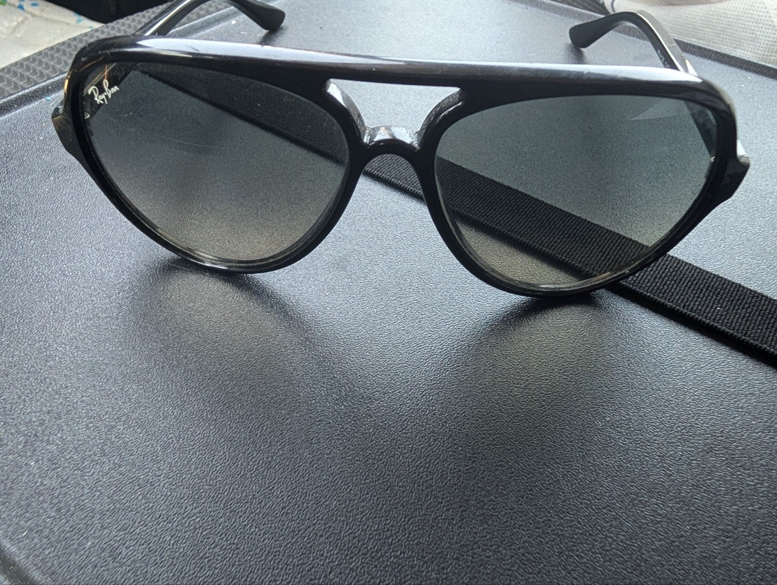 lunettes salaire Ray-Ban RB4125 CATS 5000, Enlèvement, Utilisé, Lunettes, Ray-Ban