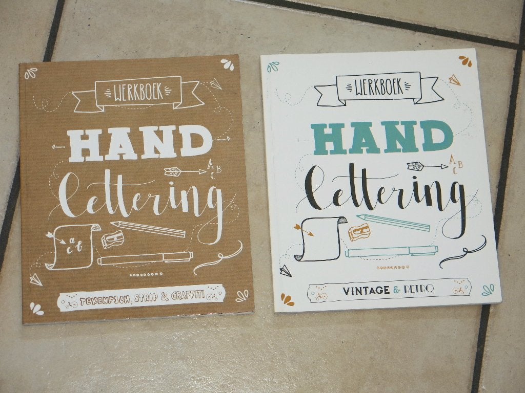 Twee boeken handlettering, als nieuw, Boeken, Ophalen, Zo goed als nieuw
