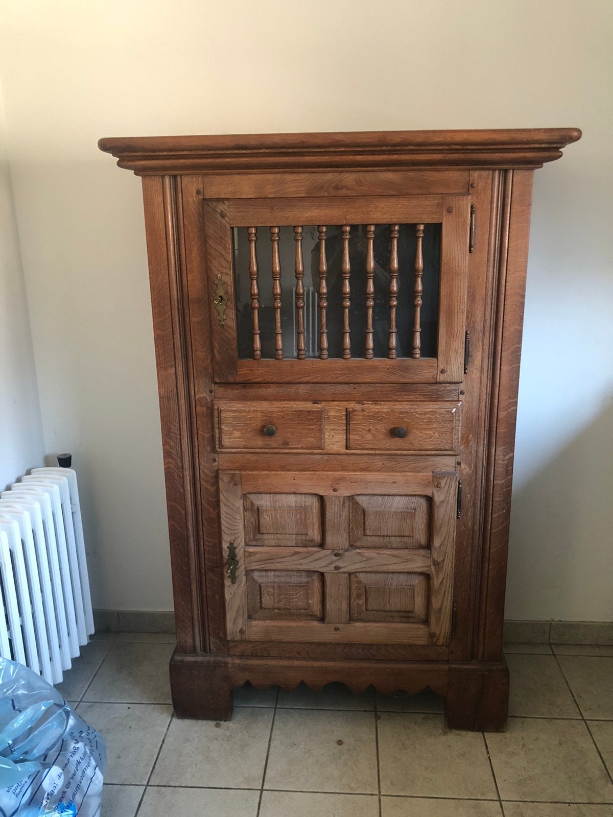 Houten kast, Spaanse stijl, Ophalen