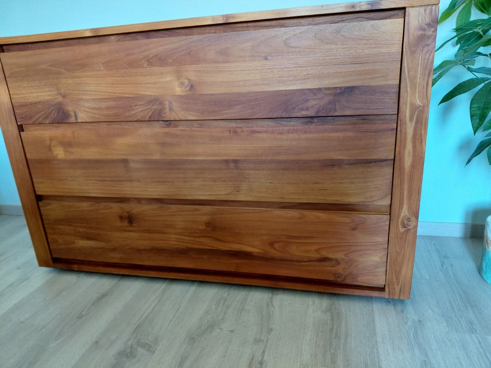 Ladenkast massieve teak, in perfecte staat, Huis en Inrichting, Ophalen, 100 tot 150 cm, Teakhout, Zo goed als nieuw