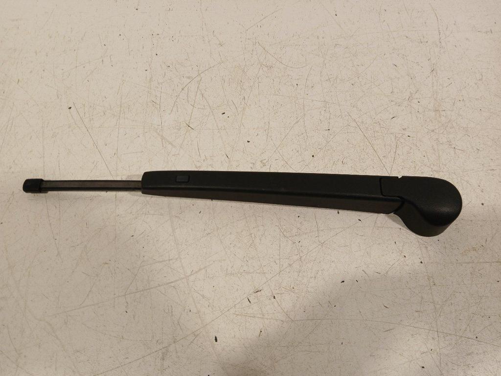 Ruitenwisserarm achterruit Volkswagen Golf, Auto-onderdelen, Onderdelen@venauto.nl, Van der Ven Autorecycling B.V., Gebruikt, Ettenseweg 76, 4706 PB Roosendaal, The Netherlands