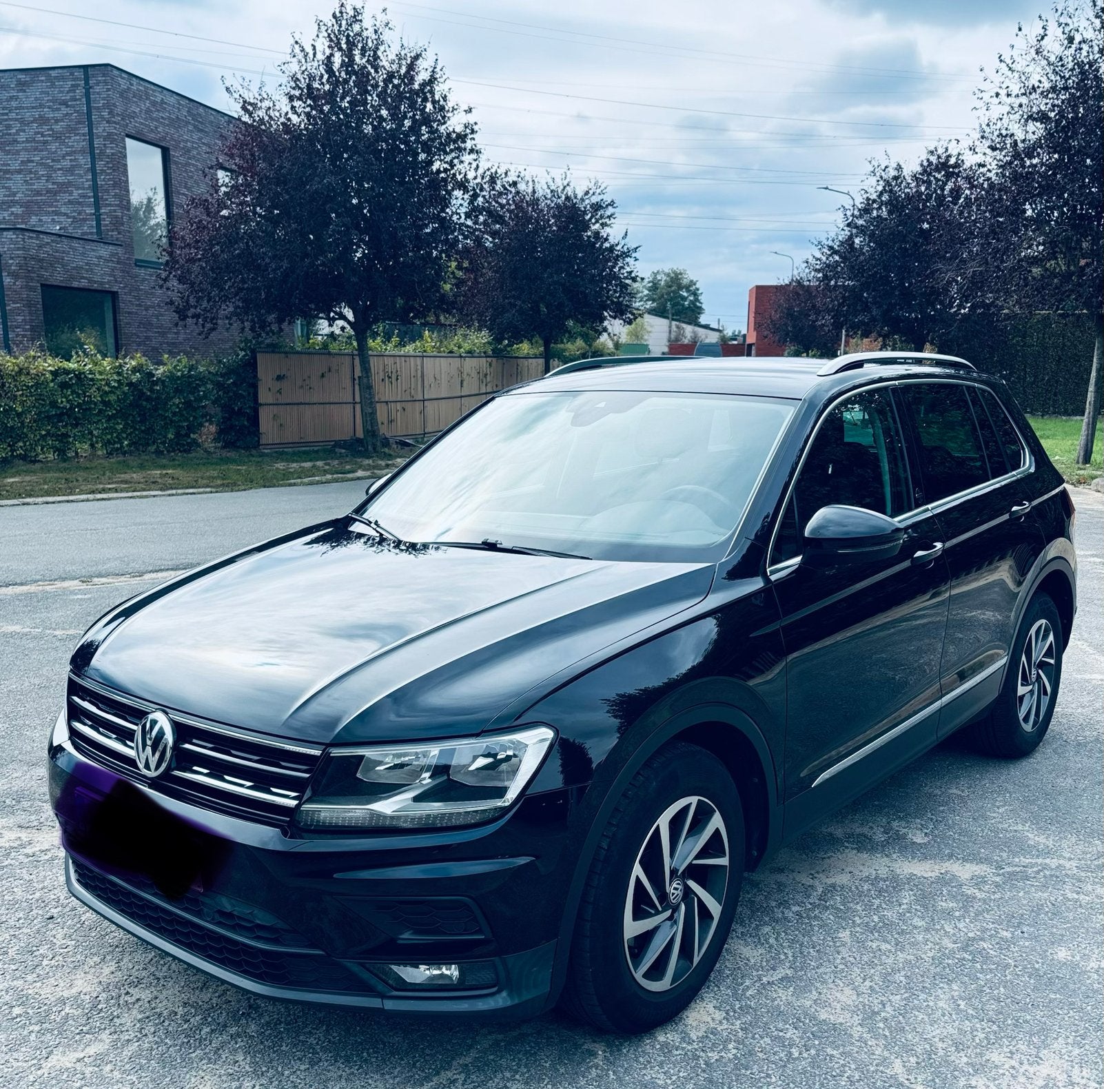 VW Tiguan 1.4 essence - noir - Sound Edition, Euro 6, Noir, 5 portes, 5 places