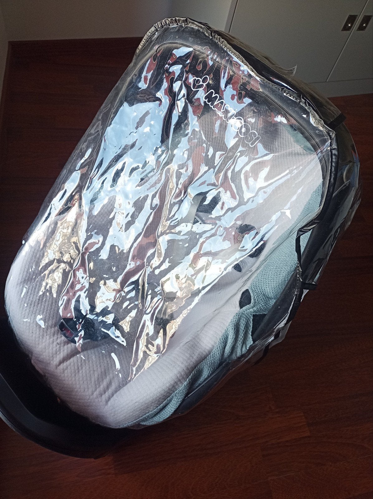 Maxi cosi+ familyfix,newborn insert, bescherm- en regenhoes, Enlèvement ou Envoi