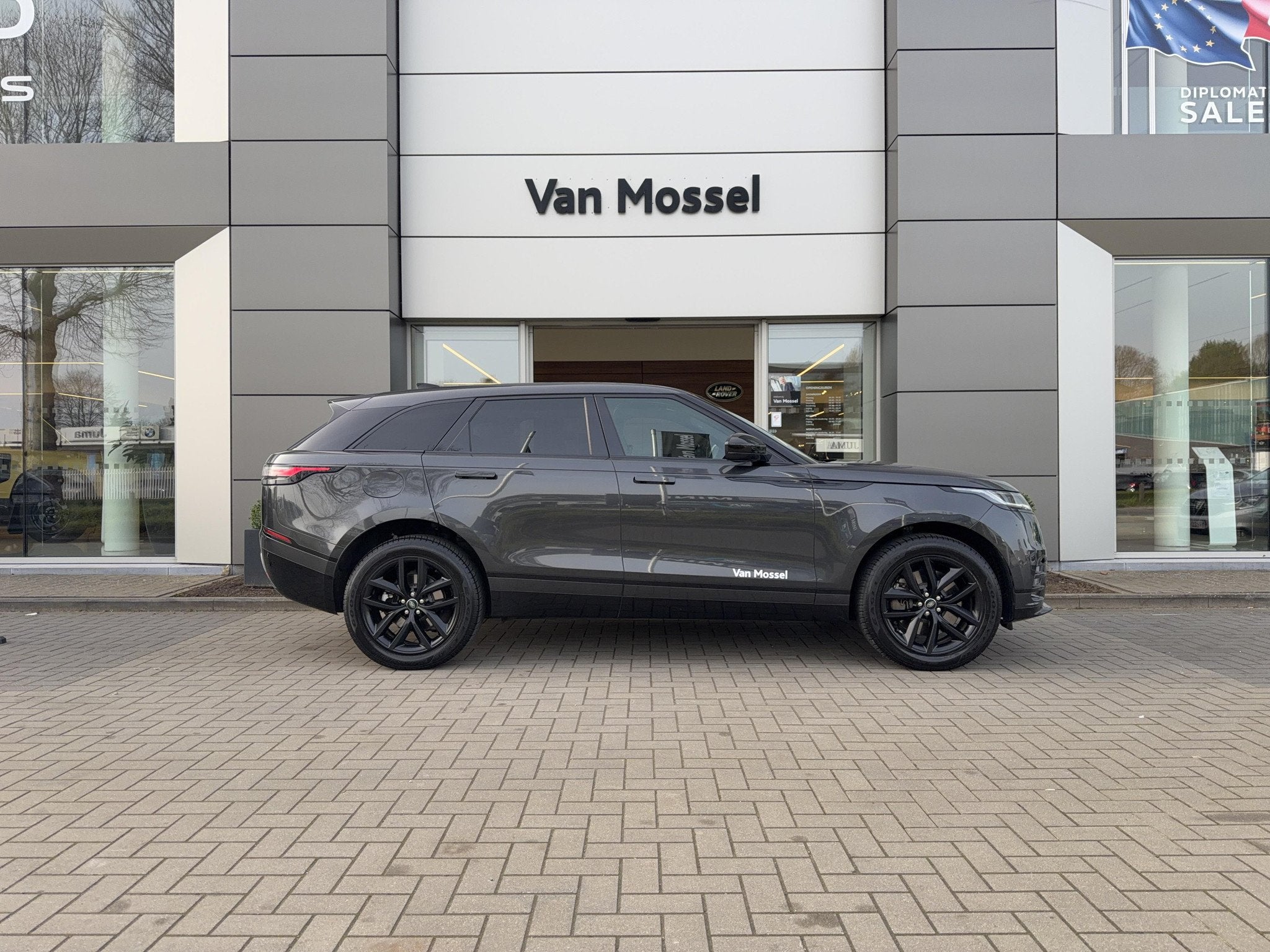Land Rover Range Rover Velar P400e Dynamic SE AWD (bj 2025), Auto's, Automaat, 4 cilinders, 2000 kg, 5 zetels