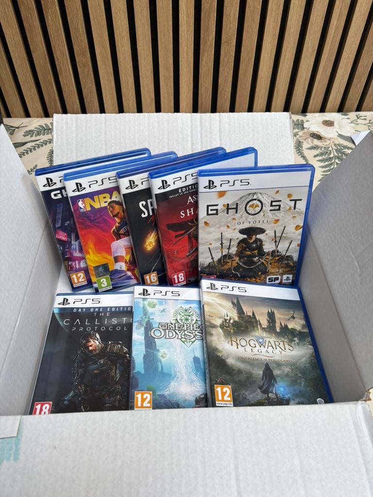 8 PS5-games Ghost of Yotei + Assassin's Creed Shadows + hits, Ophalen of Verzenden, Zo goed als nieuw