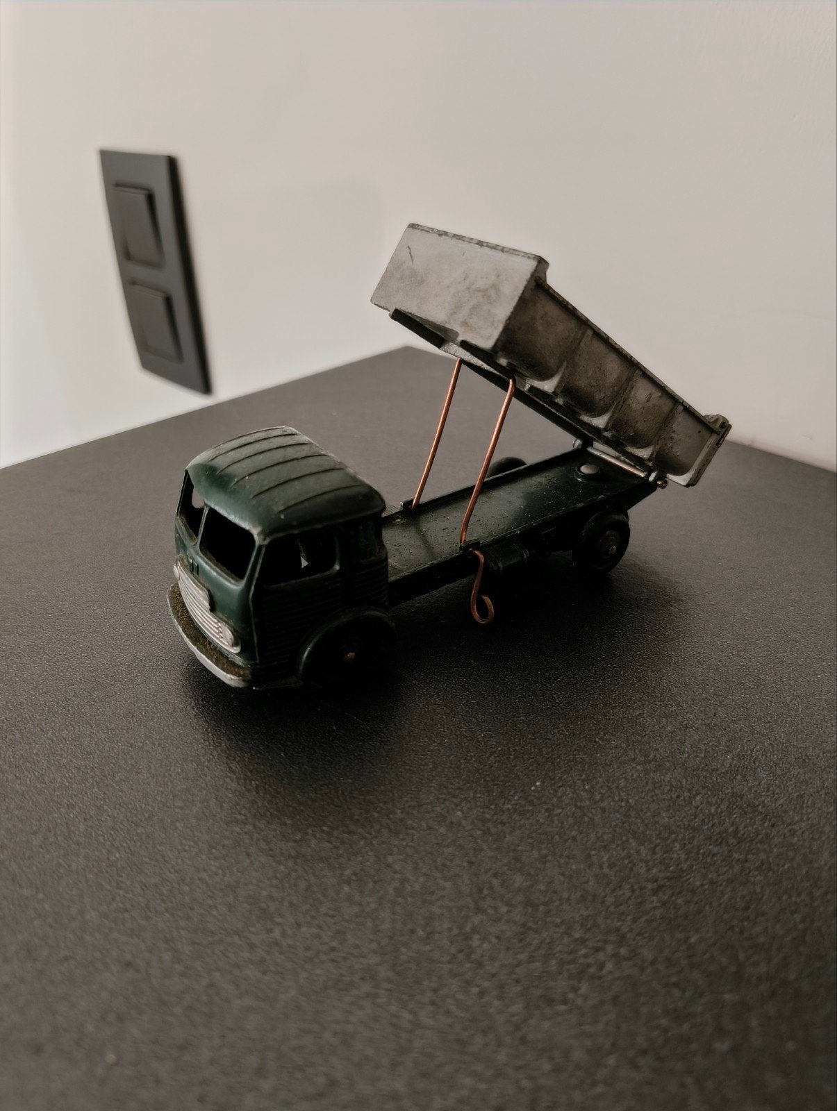 Dinky Toys - Simca Cargo Benne Basculante, Hobby en Vrije tijd, Ophalen of Verzenden, Dinky Toys