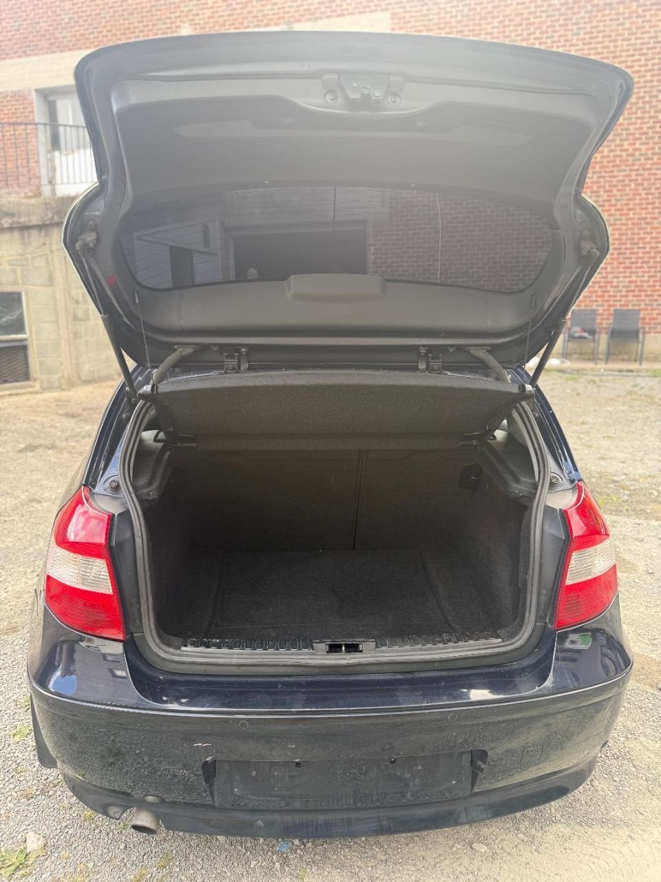 BMW 1 Serie 120 5-deurs EXPORT-MARCHAND 120i Automaat sport, Auto's, BMW, Automaat, Zwart, Blauw, 5 zetels