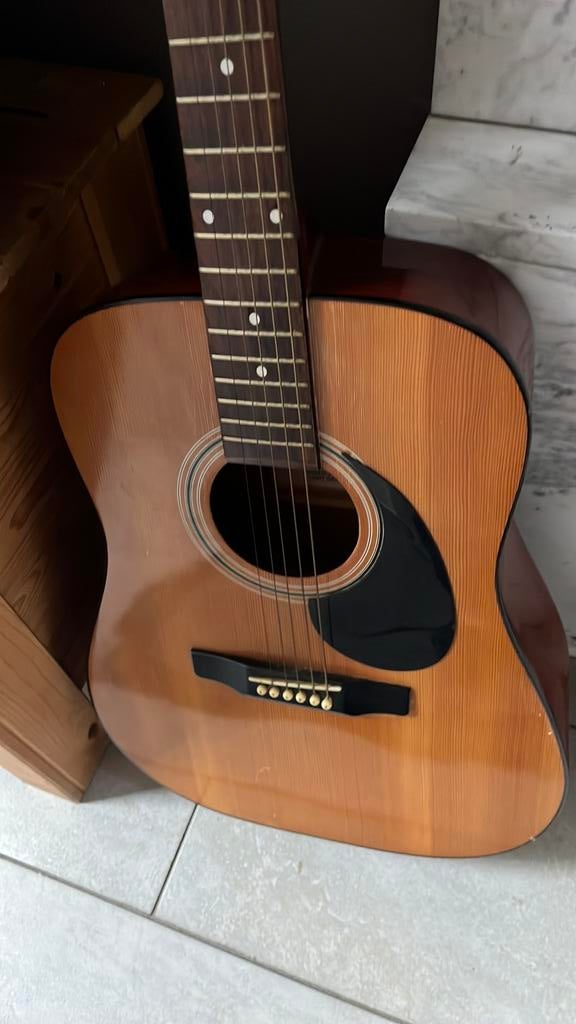 Guitare acoustique Santana, Enlèvement, Utilisé