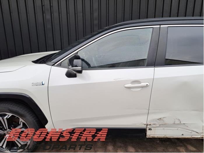 Portier 4Deurs links-voor van een Toyota Rav-4 (2QJ), Gebruikt, -, Deur, -