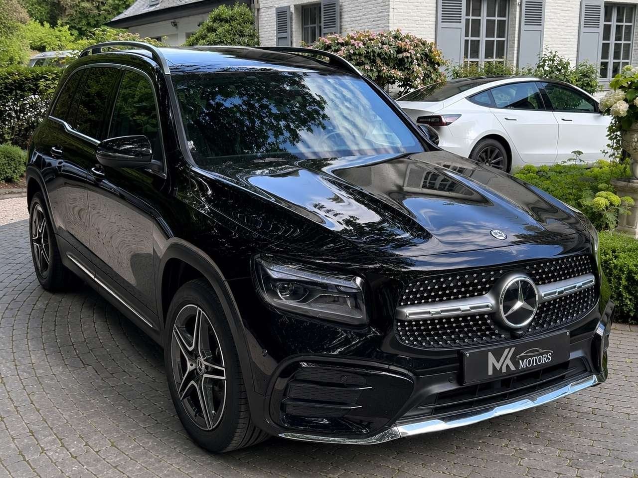 Mercedes-Benz GLB 180 AMG Line- Facelift - Panodak- Ambien, 1332 cm³, Achat, Entreprise, 0 kg