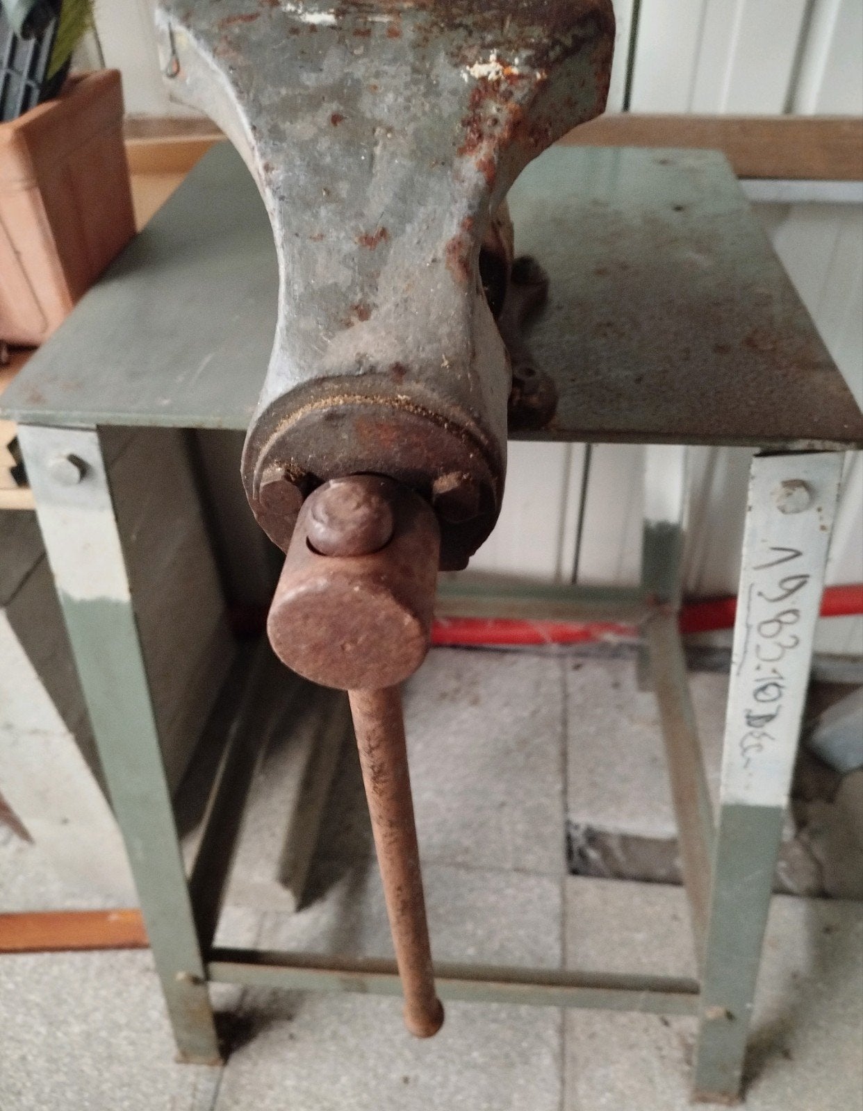 Établis metal+étau, Bricolage & Construction, Enlèvement, Utilisé, Étau