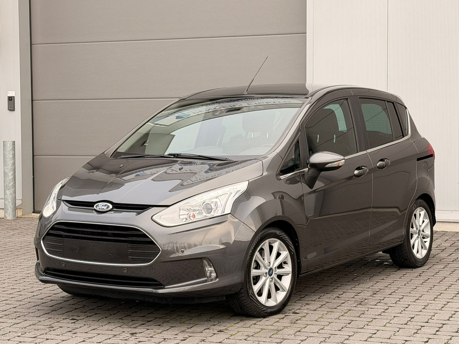 FORD-B-MAX 2017 127 000 KM ESSENCE 1,0 EURO 6B, Autos, Achat, Euro 6, Entreprise, 5 portes