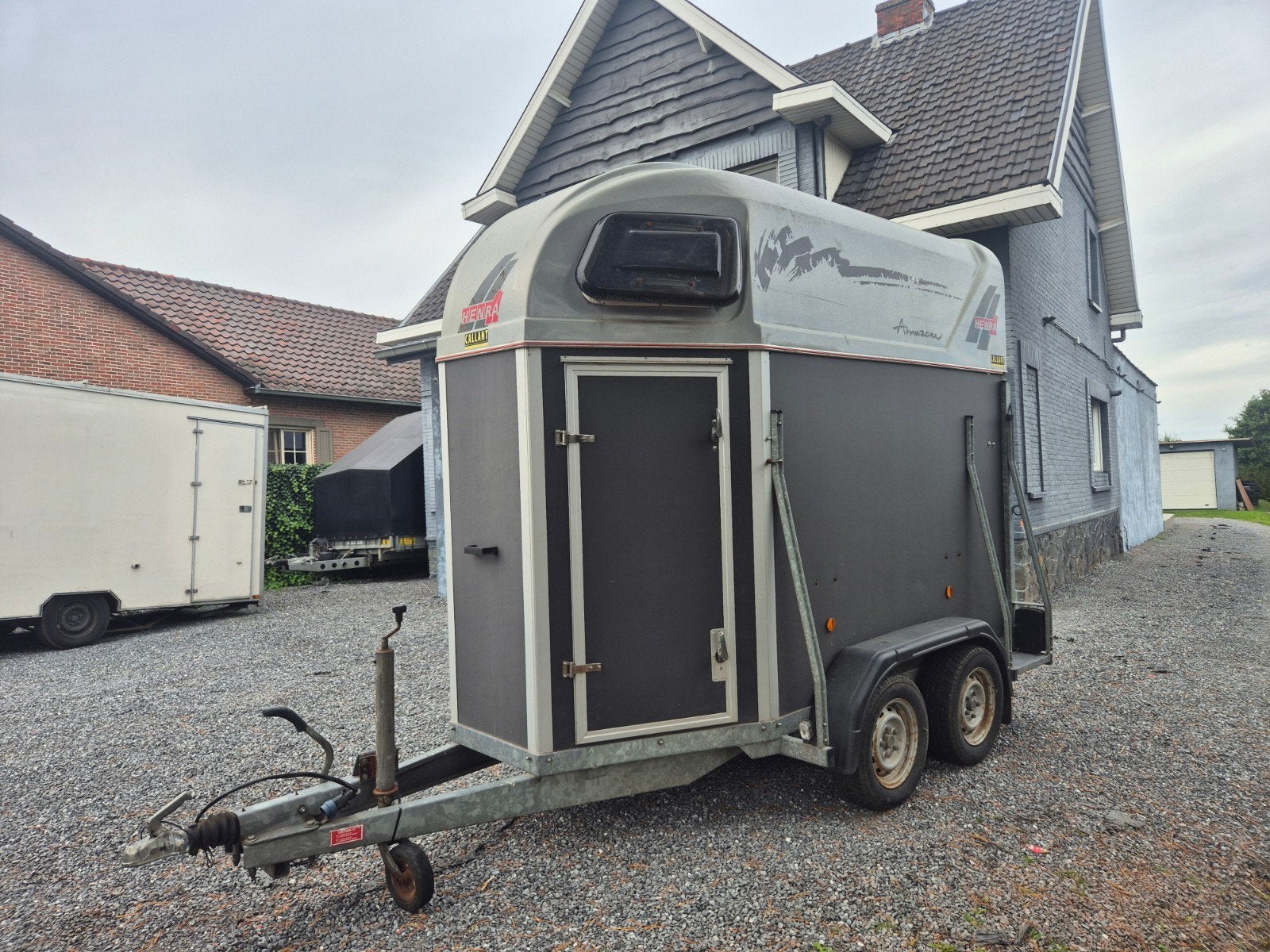 Henra 1.5 paards trailer, Ophalen