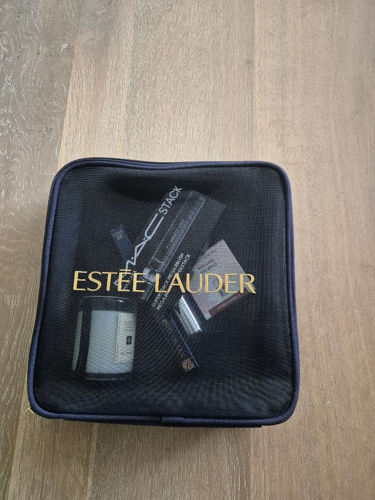 Estee lauder make up + tasje met rits, Ophalen, Overige kleuren, Gehele gezicht, Nieuw