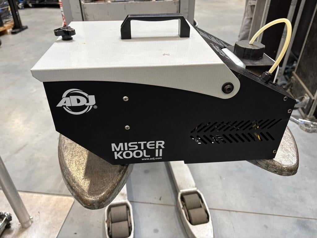 Low fogger ADJ Mister Kool, Muziek en Instrumenten, Ophalen, Gebruikt, Rookmachine