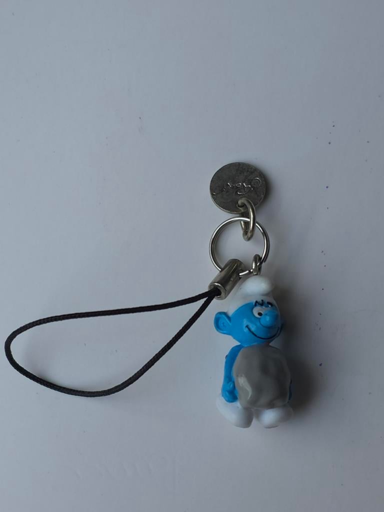 Mini porte-clés Schtroumpf avec pierre, Verzamelen, Smurfen, Verzenden, Zo goed als nieuw, Overige Smurfen, Poppetje, Figuurtje of Knuffel