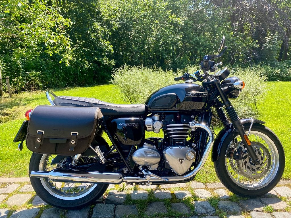 Triumph Bonneville T120, Motoren, 2 cilinders, Motorrijbewijs A, Gebruikt, Handvatverwarming