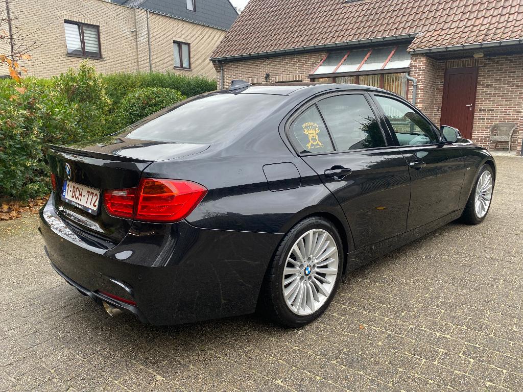 BMW 328i F30 245PK met veel opties!, Auto's, Automaat, Achterwielaandrijving, Zwart, 4 cilinders