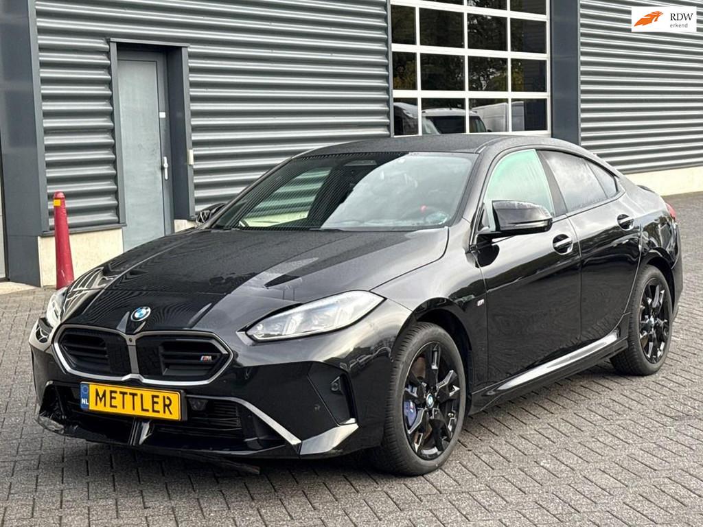 BMW 2 Serie M235 xDrive M Sport, 360 camera, Harman Kardon, Cuir, Entretenue par le concessionnaire, Automatique, 1998 cm³