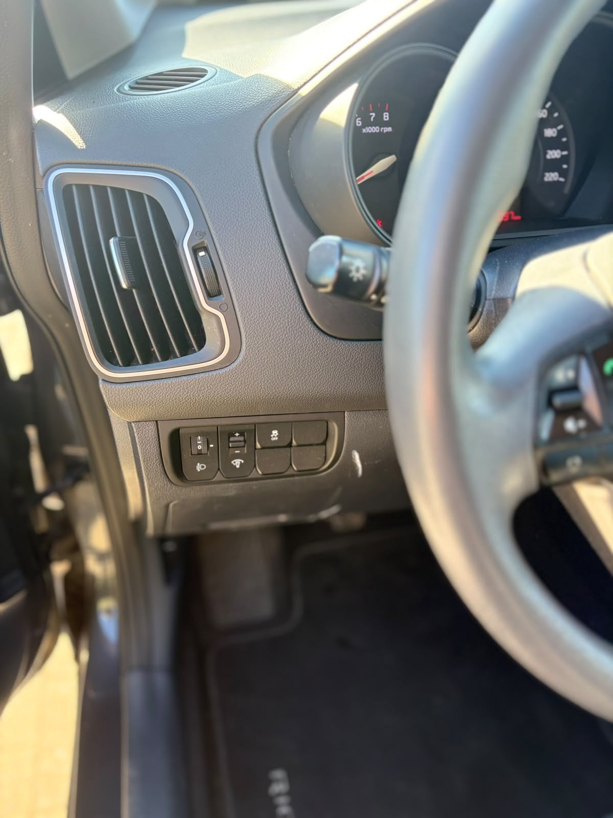 Kia rio 2016 benzine 124098 km, Auto's, Voorwielaandrijving, Stof, Particulier, Dealer onderhouden