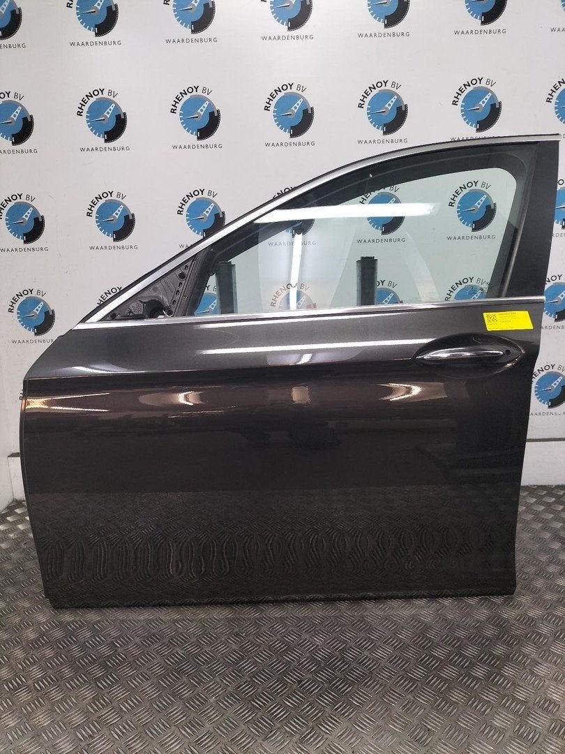 BMW 5 SERIES F11 LCI 518d Executive  PORTIER LV  2015, Gebruikt, Deur, Voor, Ophalen of Verzenden