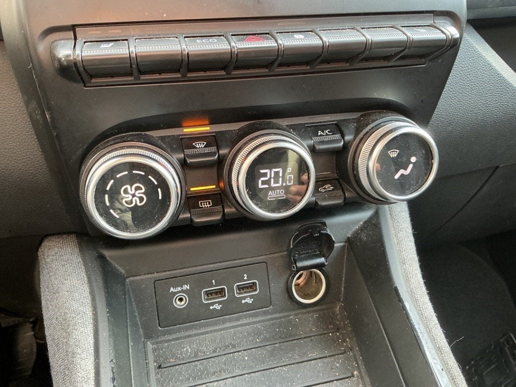 PANNEAU DE COMMANDE CHAUFFAGE CLIMATISATION Zoé (AG), Renault, Utilisé, Peter-Huppertz-Straße 5
51063  Köln, DE, Dialog.deutschland@renault.de