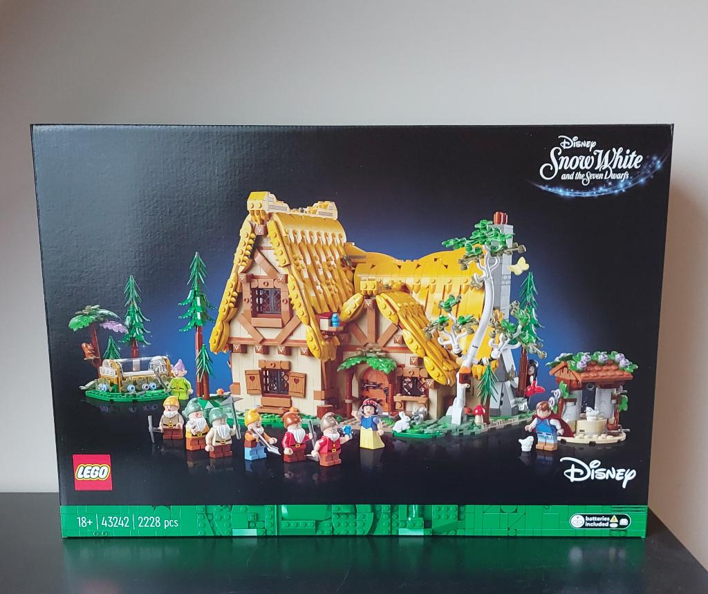 Lego Disney 43242 Snow White & The Seven Dwarfs' Cottage, Lego, Nieuw, Ophalen of Verzenden, Disney