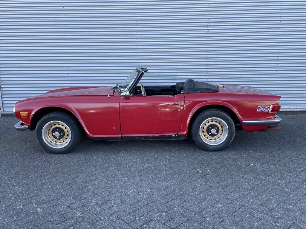 Projet Triumph TR6 de 1974, Autos, Rouge, 2500 cm³, Entreprise, 2 portes